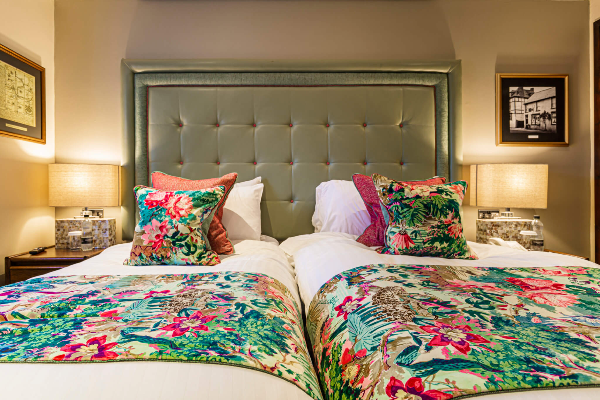 Bell Inn Hotel Stilton Classic Twin Room Bedroom scaled
