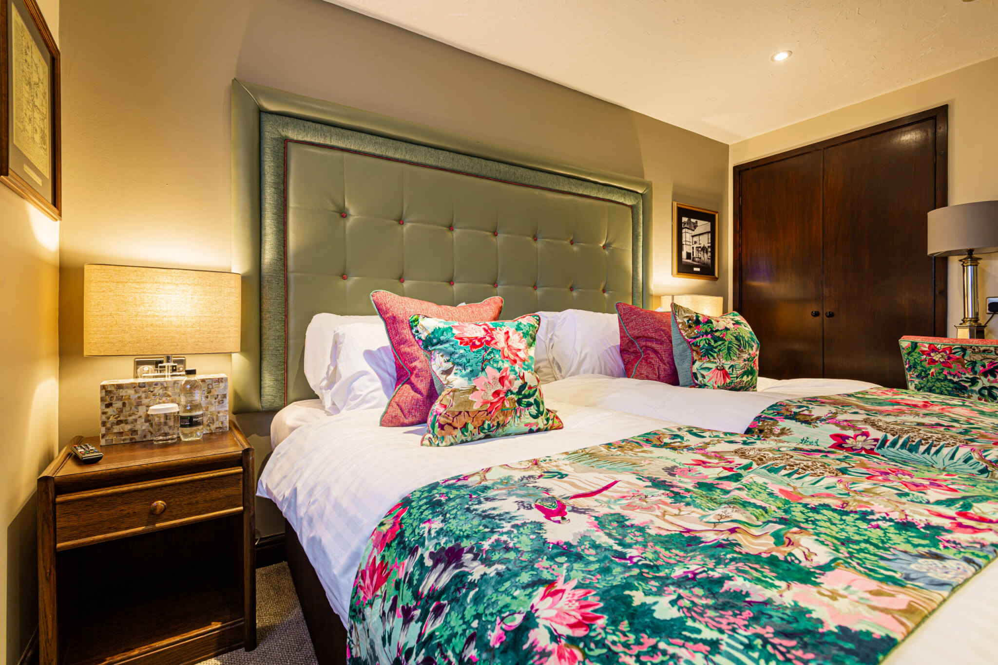 Bell Inn Hotel Stilton Classic Twin Room scaled