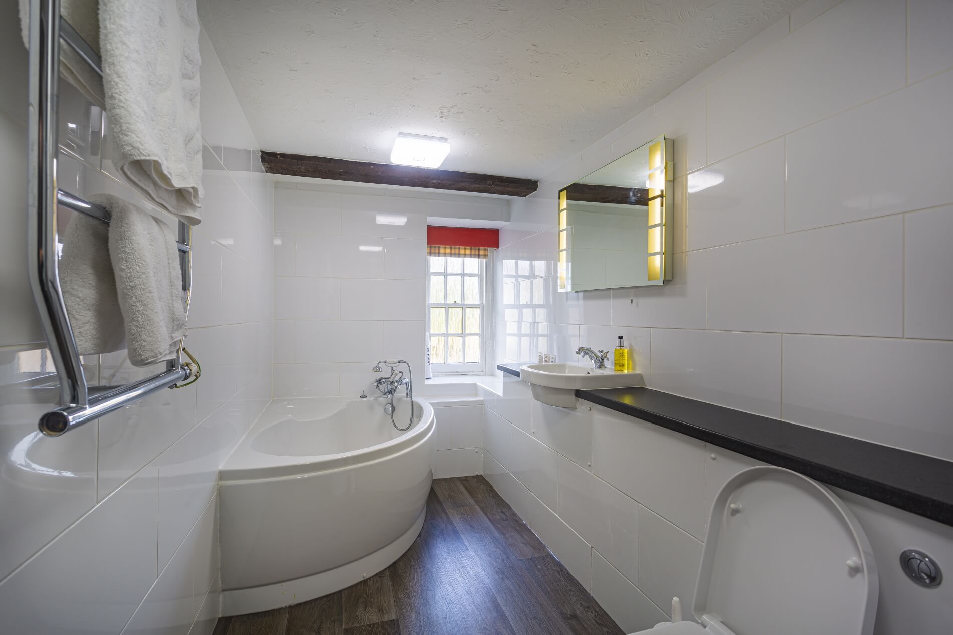 Bell Inn Hotel Stilton Deluxe Double Room Bathroom Space