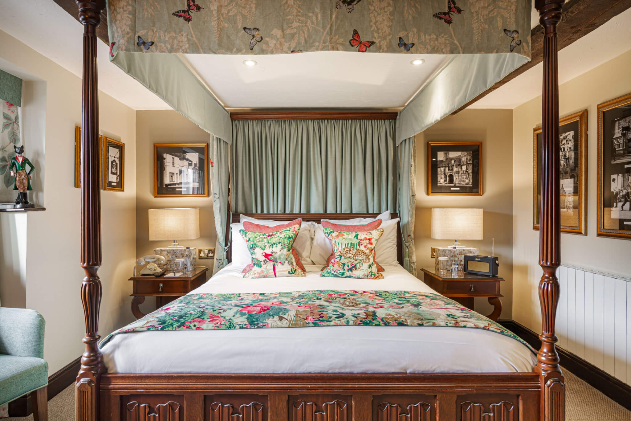 Bell Inn Hotel Stilton Deluxe Double Room Bed scaled