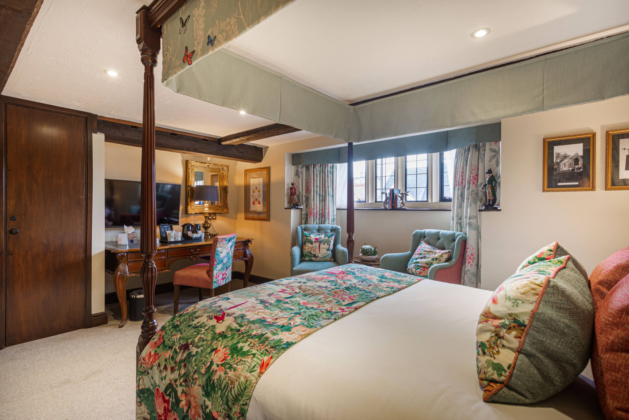 Bell Inn Hotel Stilton Deluxe Double Room Bedroom Space scaled